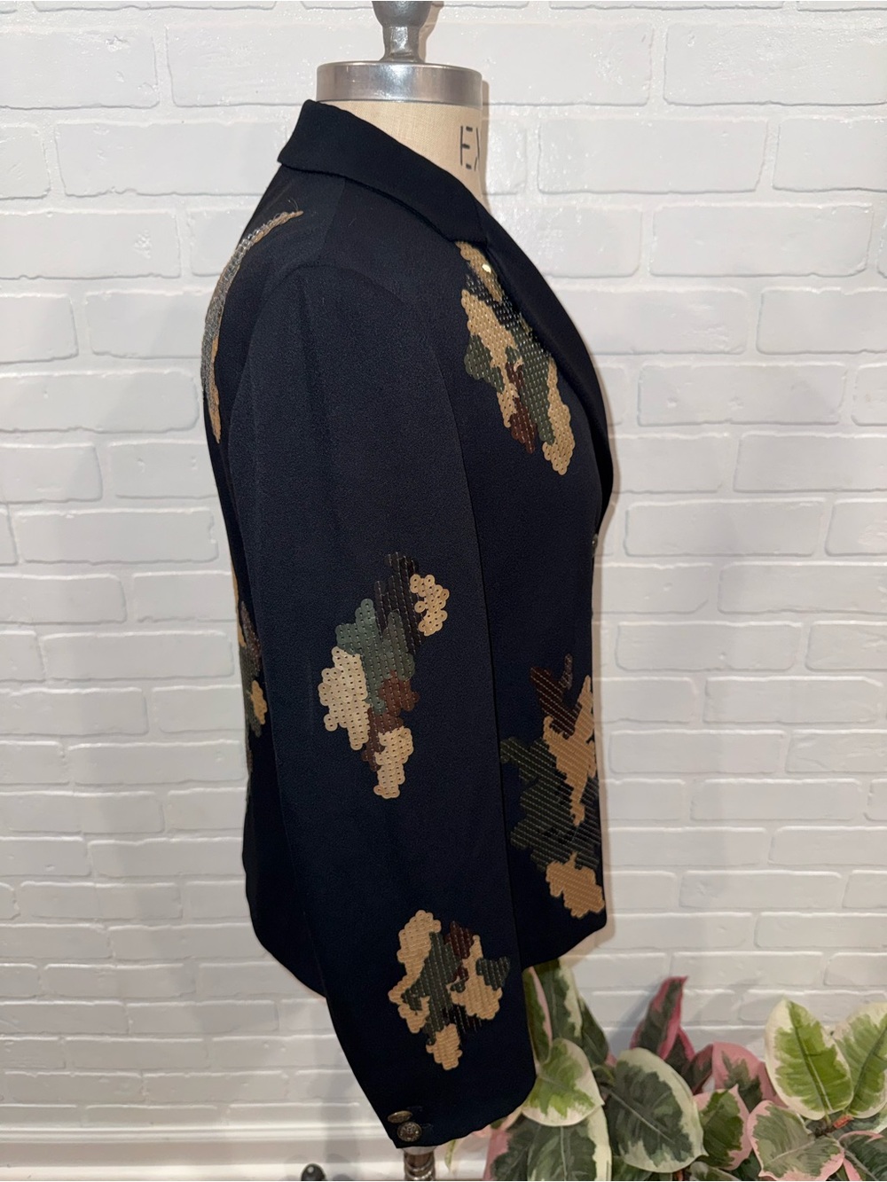 Moschino Vintage 1995 Black Blazer with Camo Sequin Patches Made in Italy - Picture 9 of 15